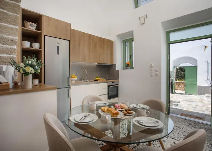 Nouvelle15 Cozy House With Private Pool بيت للعطل *